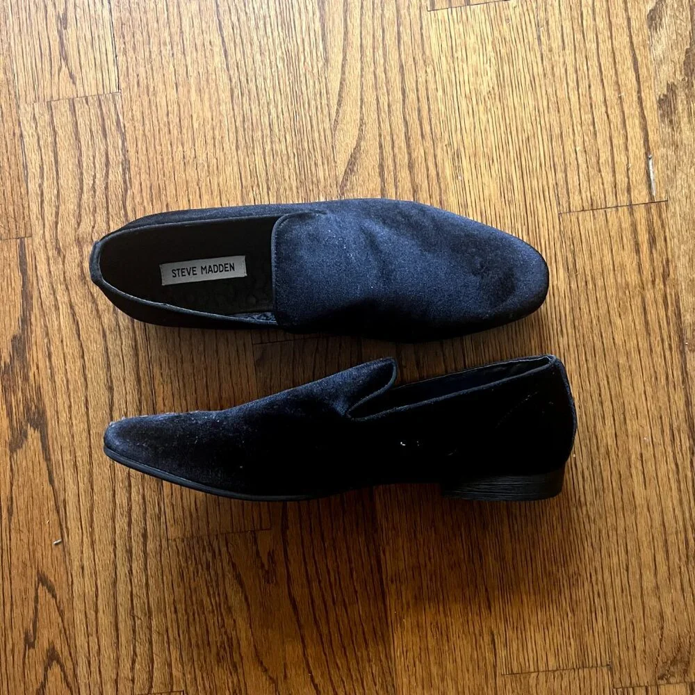 STEVE MADDEN - Laight Loafer in Black Velvet - Picture 2 of 6